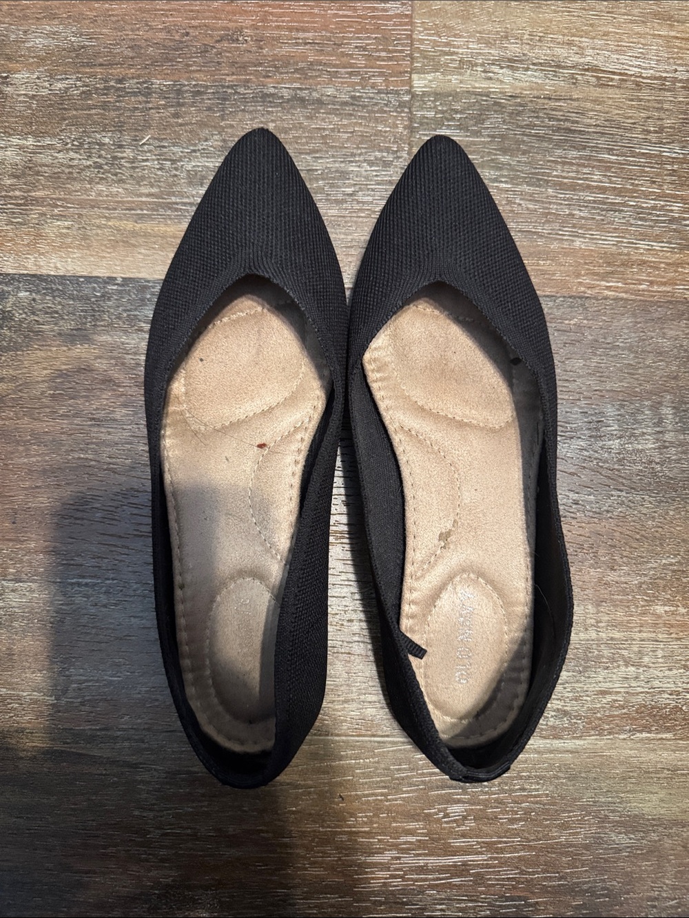 Old Navy Black Pointed Knit Flats Size 6